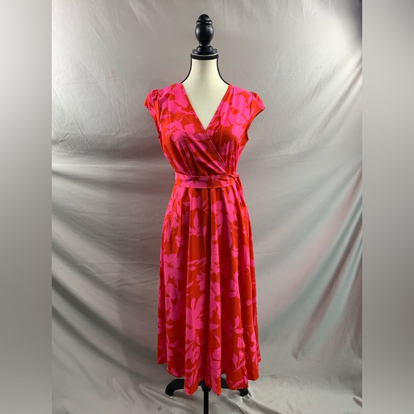 Red Floral Print Wrap Hem Belted Dress - Picture 7 of 10